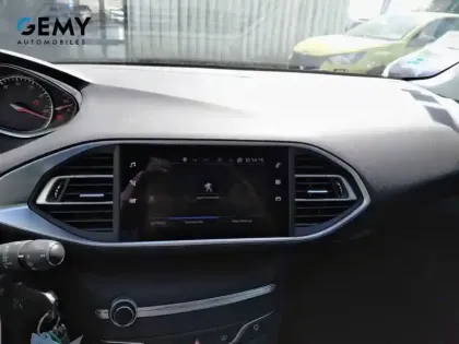 Photo 12 Peugeot 308  PureTech 110ch S&S BVM6