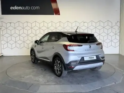 Photo 44 Renault Captur  E-Tech Plug-in 160