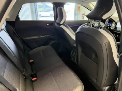 Photo 11 Renault Captur  E-Tech Plug-in 160