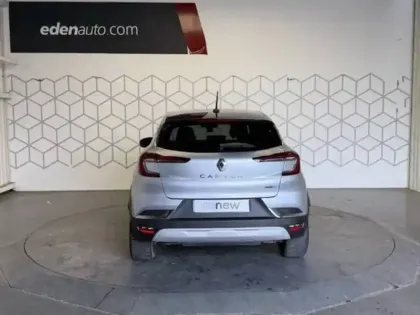 Photo 43 Renault Captur  E-Tech Plug-in 160
