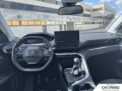 Photo 48 Peugeot 5008  PureTech 130ch S&S BVM6