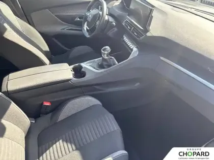 Photo 49 Peugeot 5008  PureTech 130ch S&S BVM6