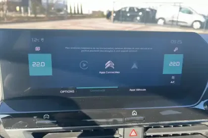 Photo 16 Citroën C4 e- 136 ch Automatique