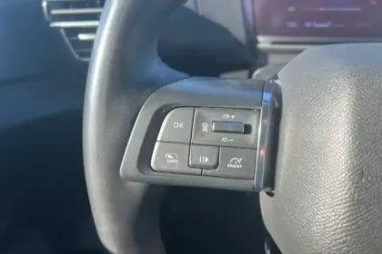 Photo 10 Citroën C4 e- 136 ch Automatique