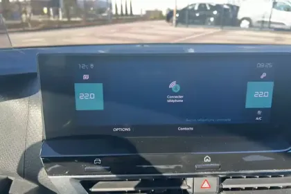 Photo 15 Citroën C4 e- 136 ch Automatique