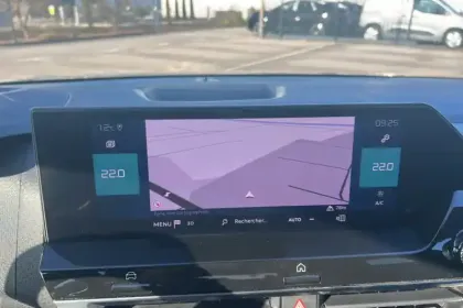 Photo 13 Citroën C4 e- 136 ch Automatique