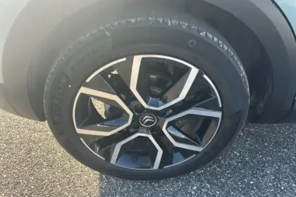 Photo 6 Citroën C4 e- 136 ch Automatique