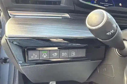 Photo 32 Peugeot 508  Hybrid4 360 e-EAT8 Peugeot Sport Engineered