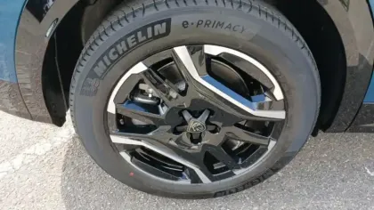 Photo 13 Peugeot 3008  Electrique 210 ch 73 kWh