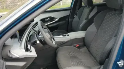 Photo 9 Peugeot 3008  Electrique 210 ch 73 kWh