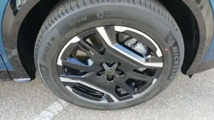 Photo 14 Peugeot 3008  Electrique 210 ch 73 kWh