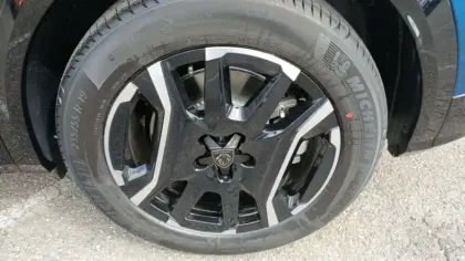 Photo 12 Peugeot 3008  Electrique 210 ch 73 kWh