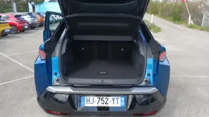 Photo 8 Peugeot 3008  Electrique 210 ch 73 kWh