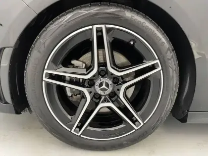 Photo 17 Mercedes Classe B  200 d 8G-DCT