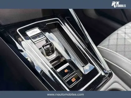 Photo 17 Volkswagen Golf Gén. VIII Ph1 R-Line 5