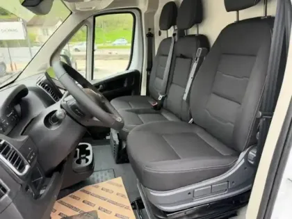 Photo 8 Peugeot Boxer  FGN DIESEL 140 CH L2H2 3.5 T AUT.