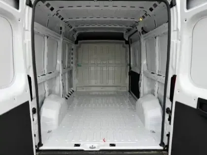 Photo 5 Peugeot Boxer  FGN DIESEL 140 CH L2H2 3.5 T AUT.