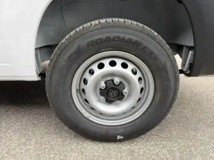 Photo 9 Peugeot Boxer  FGN DIESEL 140 CH L2H2 3.5 T AUT.