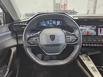 Photo 8 Peugeot 308 Gén. III Ph1 Allure Pack 5