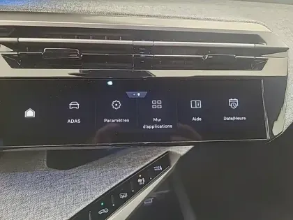 Photo 23 Peugeot 5008  Hybrid 136 e-DCS6
