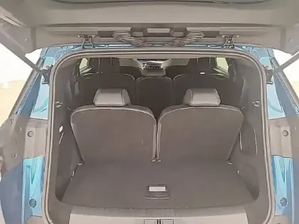 Photo 5 Peugeot 5008  Hybrid 136 e-DCS6