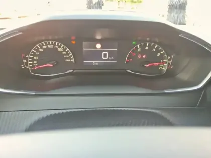 Photo 9 Peugeot 2008  100 S&S BVM6