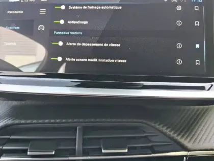 Photo 23 Peugeot 2008  100 S&S BVM6