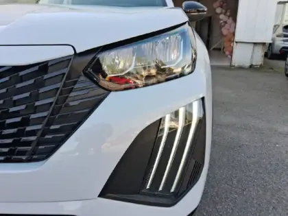 Photo 15 Peugeot 2008  100 S&S BVM6