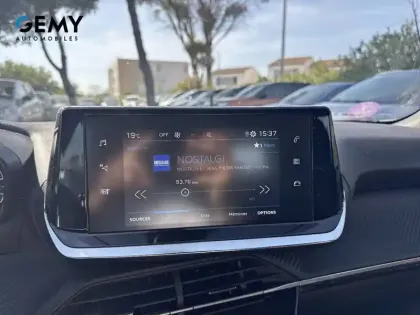 Photo 11 Peugeot 2008  PureTech 100 S&S BVM6