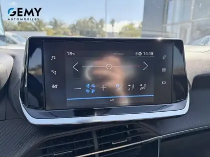 Photo 11 Peugeot 2008  PureTech 100 S&S BVM6