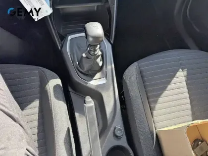 Photo 16 Peugeot 2008  PureTech 100 S&S BVM6