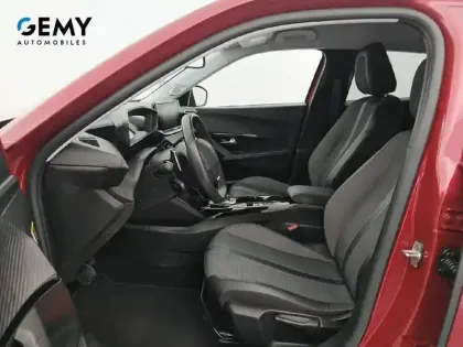 Photo 8 Peugeot 2008  PureTech 130 S&S EAT8