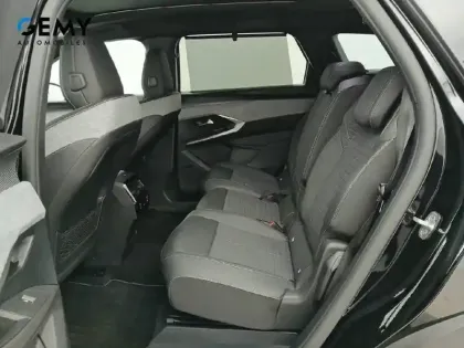 Photo 34 Peugeot 5008  Hybrid 136 e-DCS6