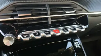 Photo 16 Peugeot 2008 Gén. II Ph2 Allure 5