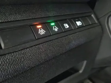 Photo 27 Peugeot 3008  Hybrid4 300 e-EAT8