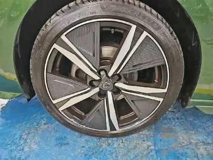 Photo 34 Peugeot 308  PureTech 130ch S&S EAT8