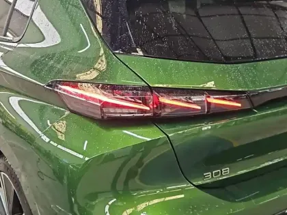 Photo 16 Peugeot 308 Gén. III Ph1 GT 5