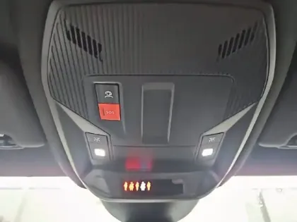 Photo 21 Peugeot 308 Gén. III Ph1 GT 5