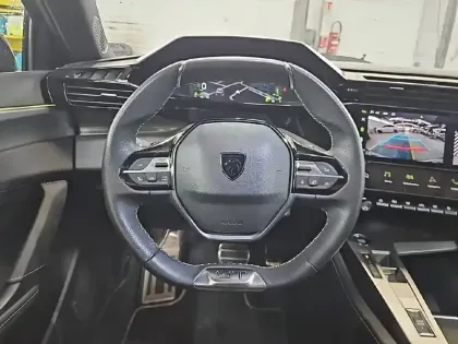 Photo 8 Peugeot 308 Gén. III Ph1 GT 5