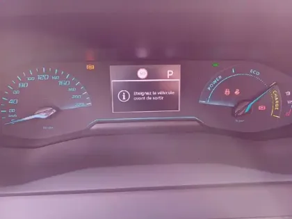 Photo 9 Peugeot 2008  Hybrid 145 e-DCS6