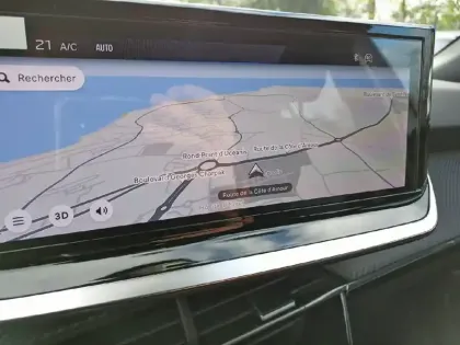 Photo 18 Peugeot 2008  Hybrid 145 e-DCS6