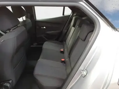 Photo 11 Peugeot 2008  Hybrid 145 e-DCS6