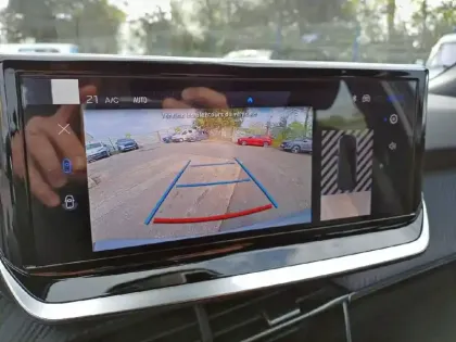 Photo 17 Peugeot 2008  Hybrid 145 e-DCS6