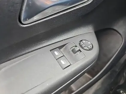 Photo 18 Opel Corsa  Electrique 136 ch & Batterie 50 kWh