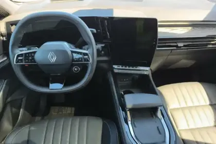 Photo 8 Renault Espace  E-Tech full hybrid 200 GSR2