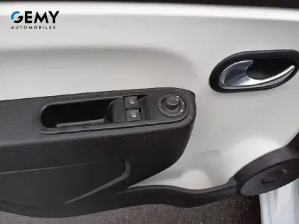 Photo 13 Renault Twingo Gén. III (C07) Ph2 Zen 5