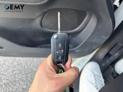 Photo 16 Peugeot Partner  FOURGON STANDARD 650 KG BLUEHDI 100 S&S BVM5