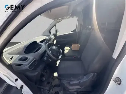 Photo 8 Peugeot Partner  FOURGON STANDARD 650 KG BLUEHDI 100 S&S BVM5