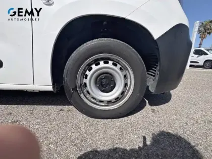 Photo 10 Peugeot Partner  FOURGON STANDARD 650 KG BLUEHDI 100 S&S BVM5