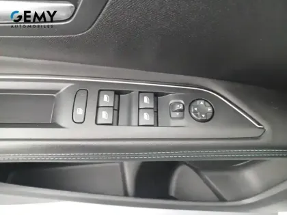 Photo 11 Peugeot 3008  BlueHDi 130ch S&S EAT8